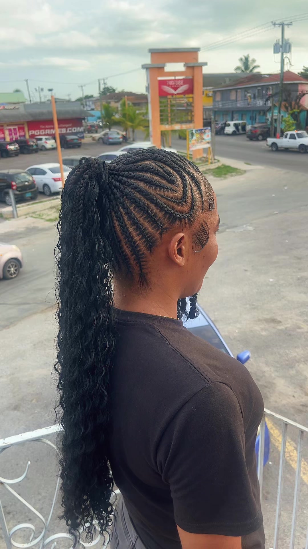 @CrownedbyAlizah🥰