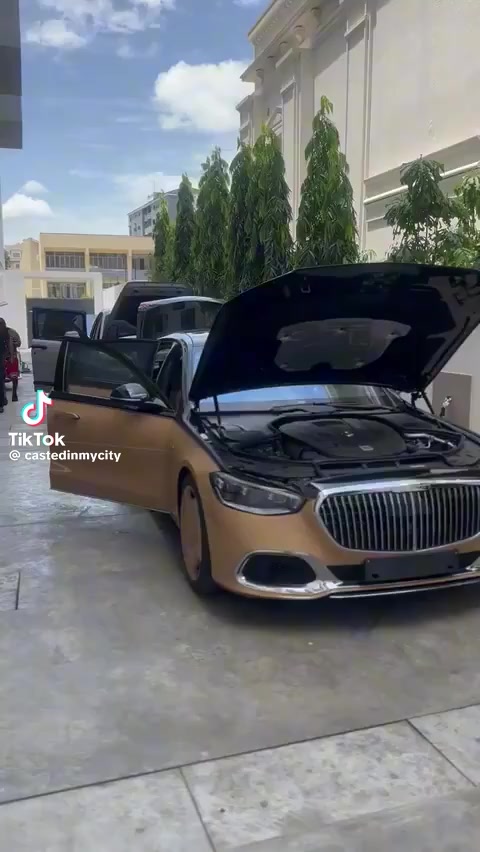 @famous