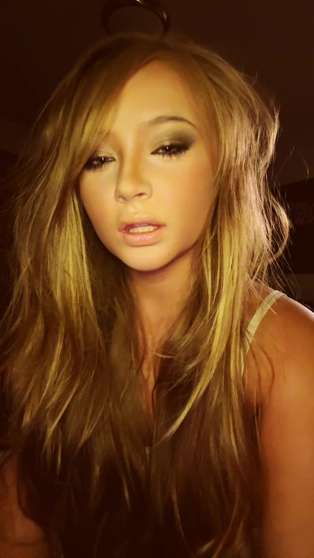 @&bull;&deg;~Ella~&deg;&bull;