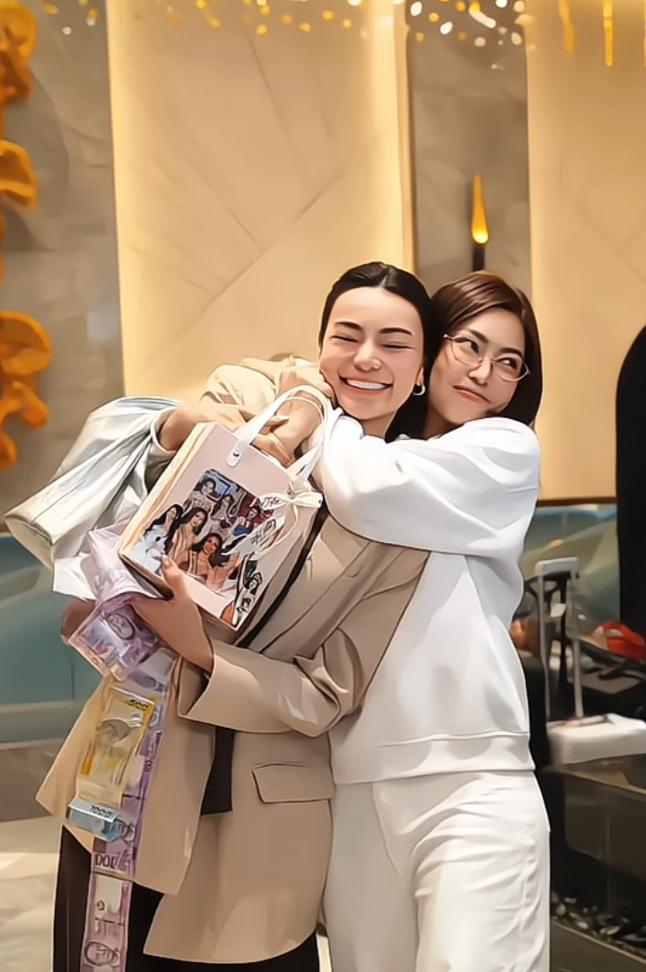@elthia