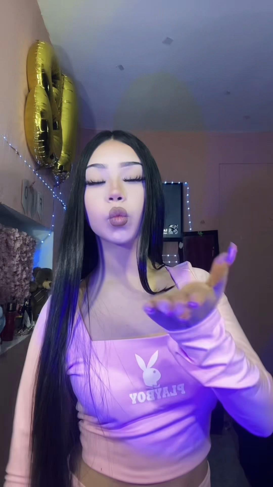 @Valen💝.
