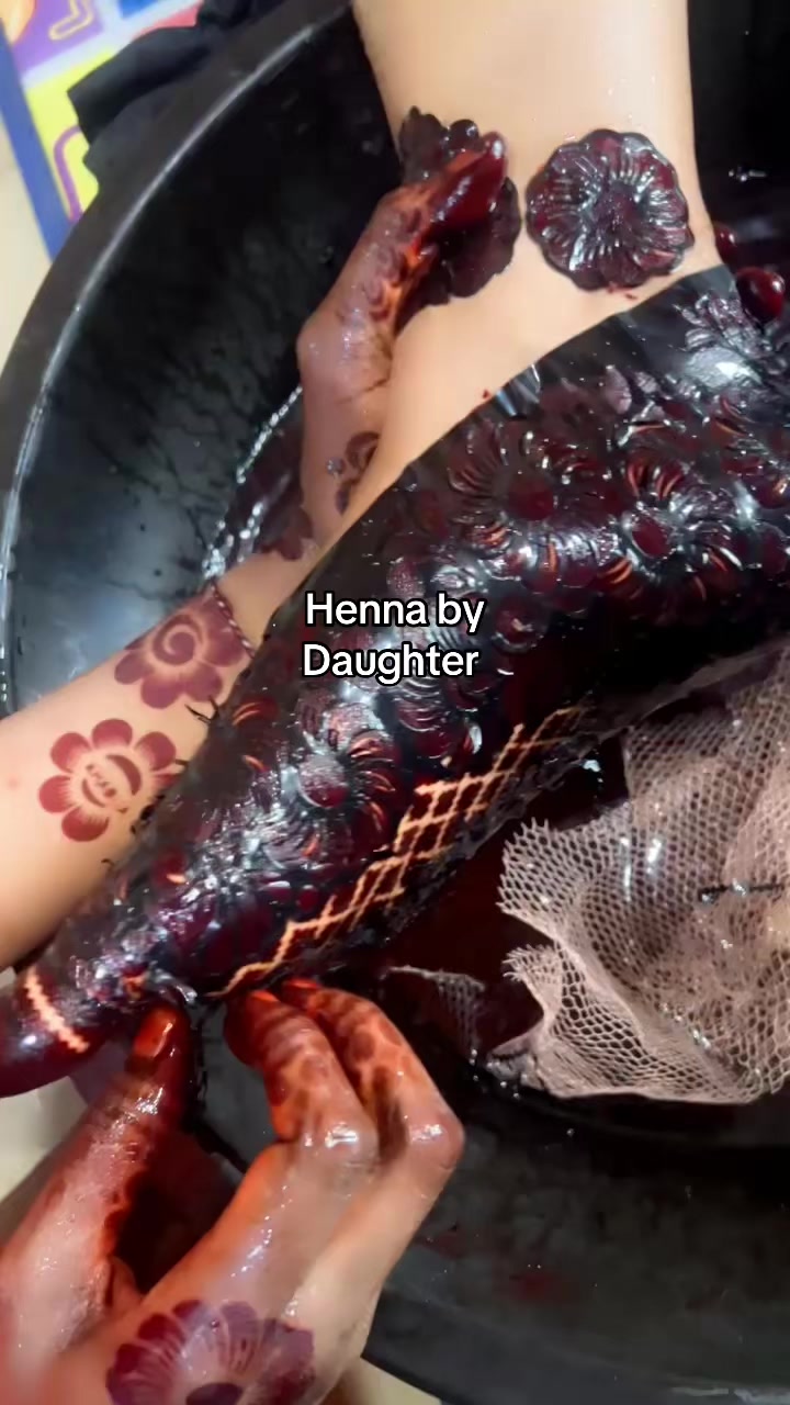 @hennabydaughter2