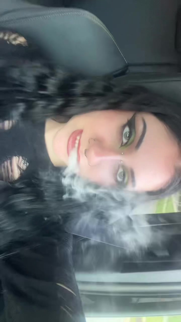 @Smellyanna