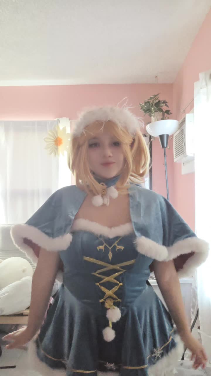 @<3