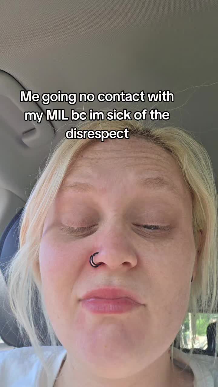 @EmieWonders