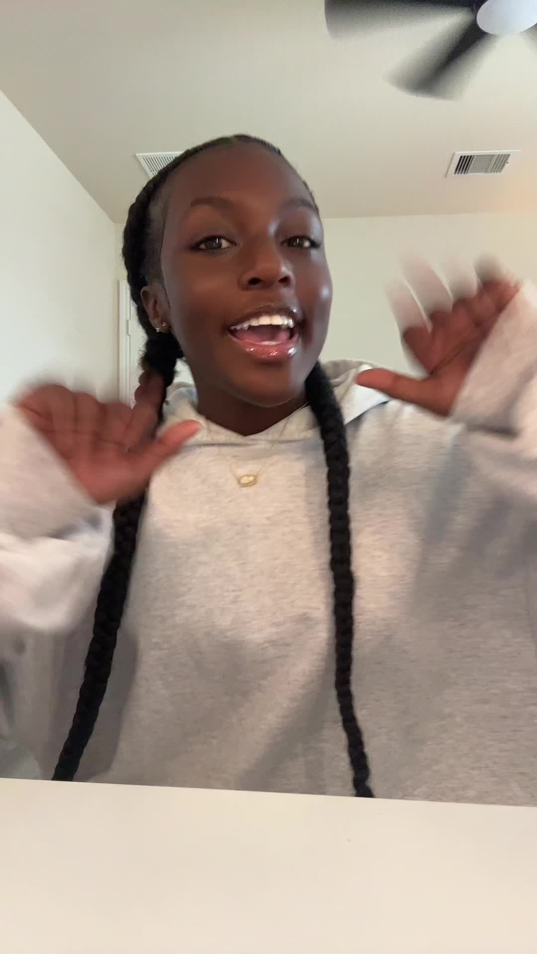 @𝐎𝐥𝐢𝐯𝐢𝐚 !