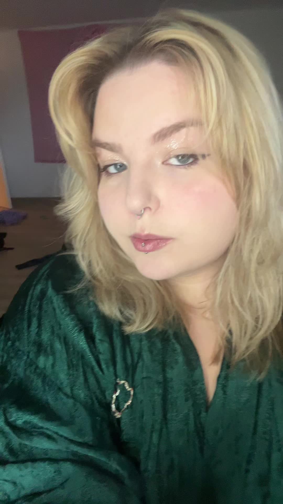 @🖤