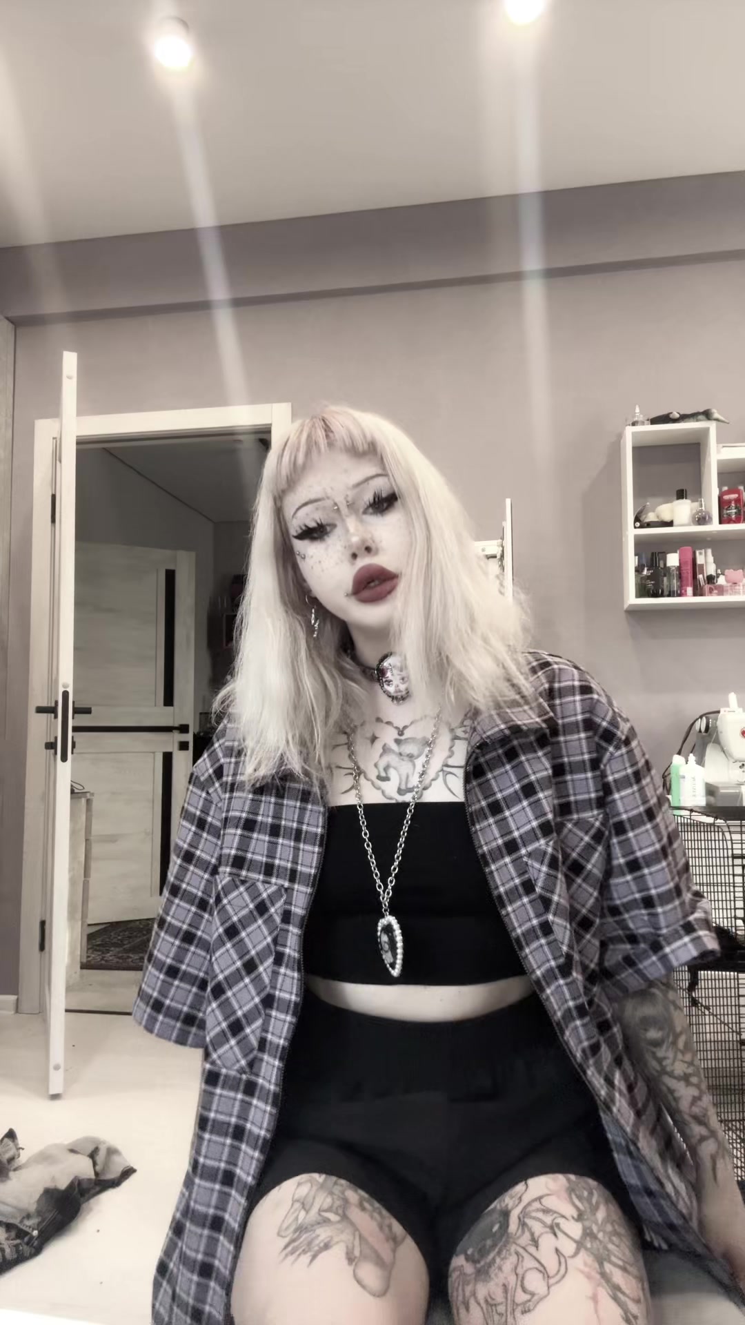 @😳