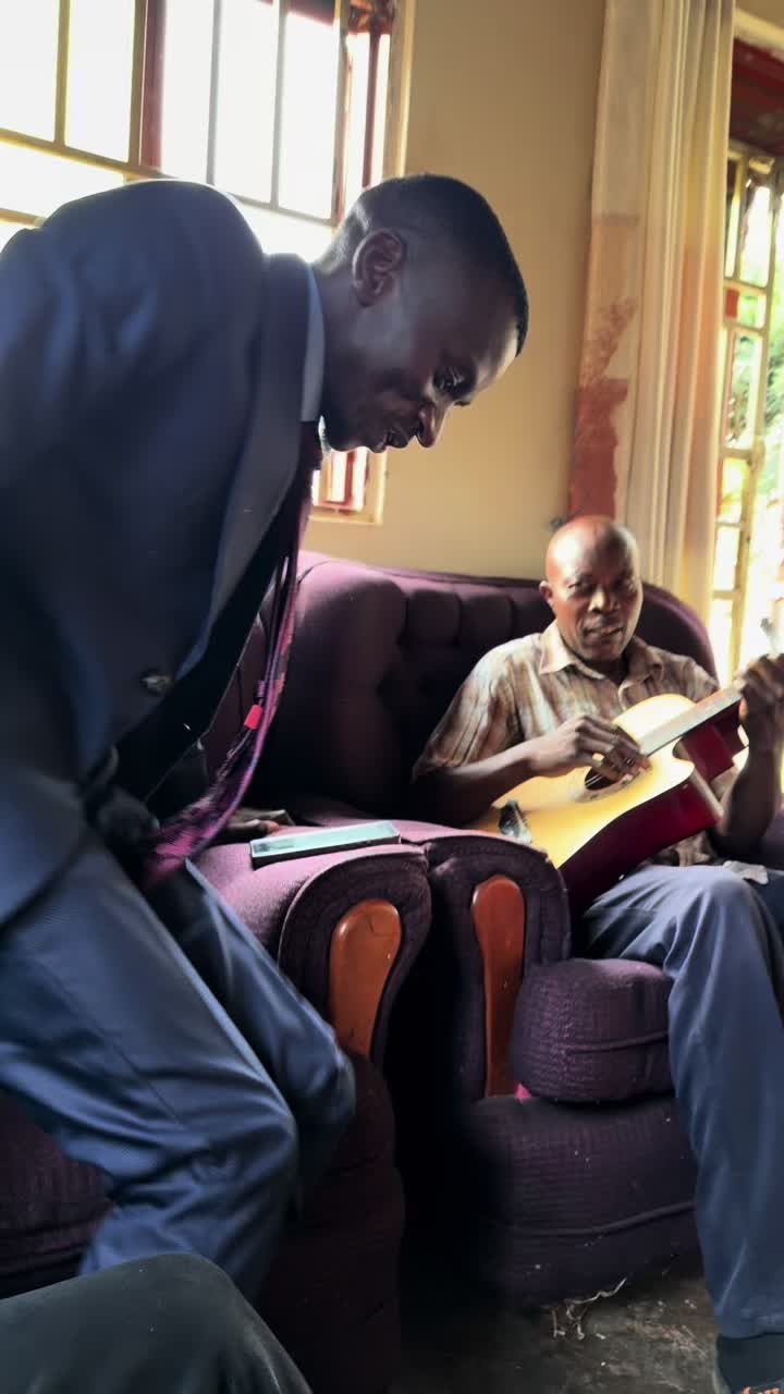 @HON KIRULUUTA NKERETTANYI