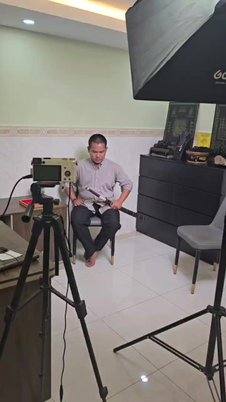 @MmVotThy / អ៊ឹមវុទ្ធី