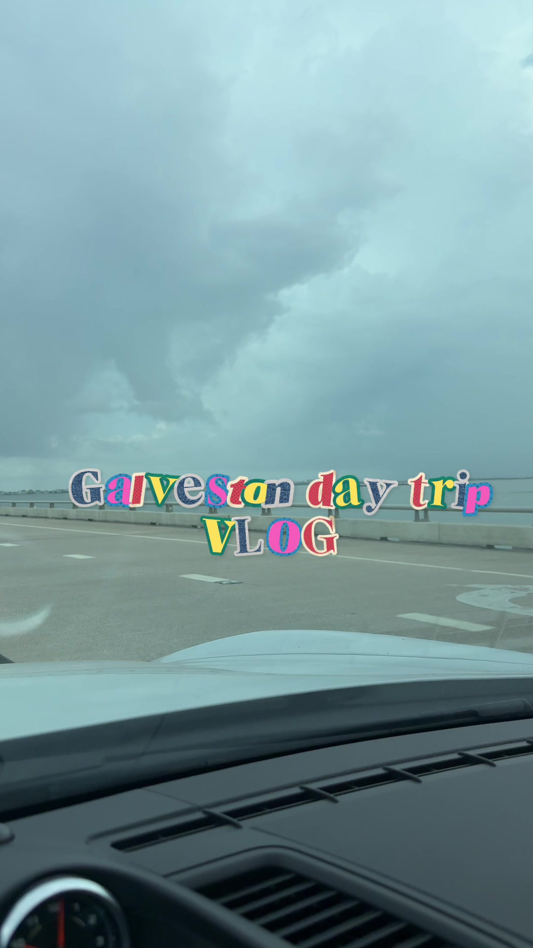 @thetravelingchickin