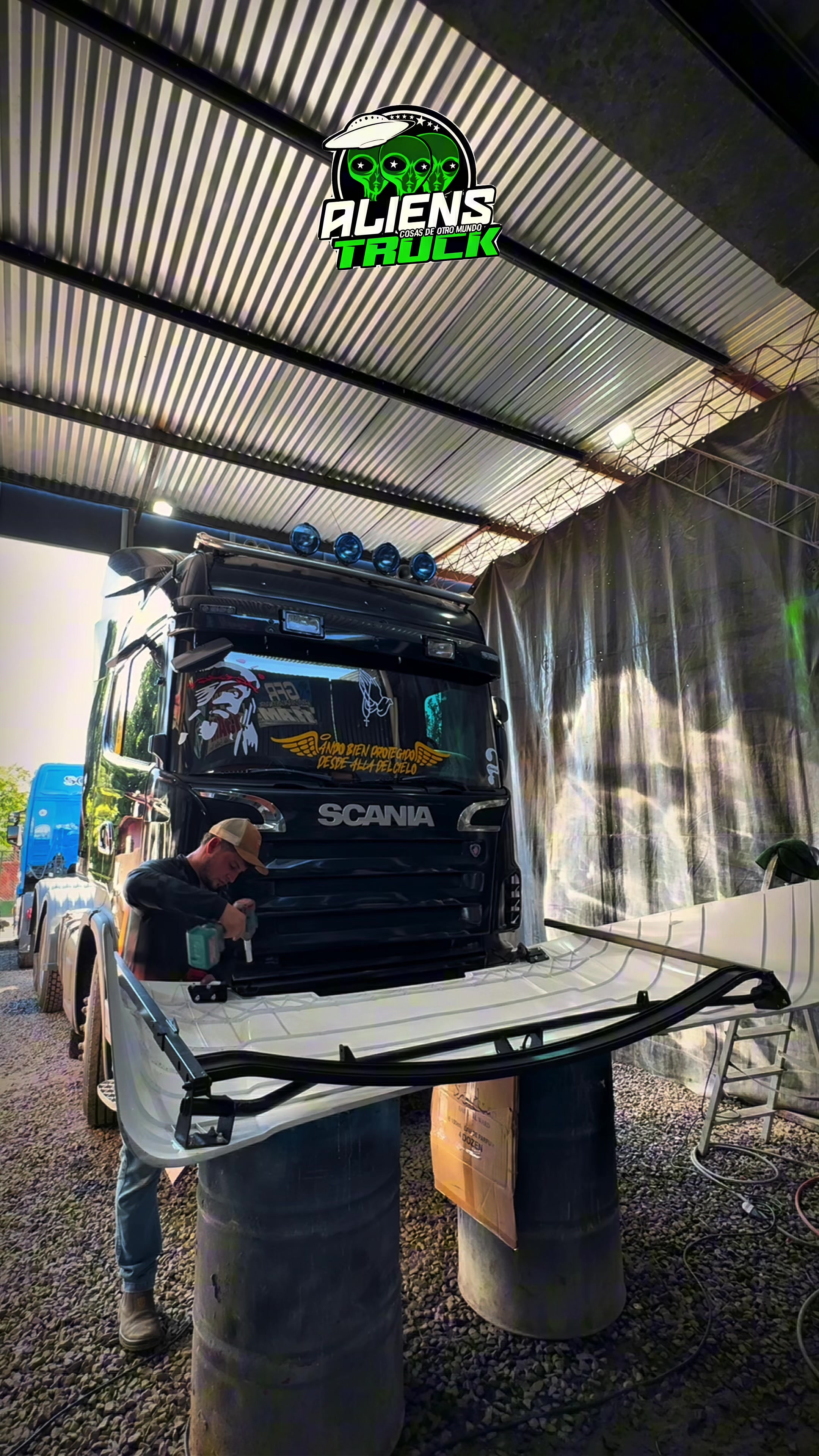 @Aliens Truck