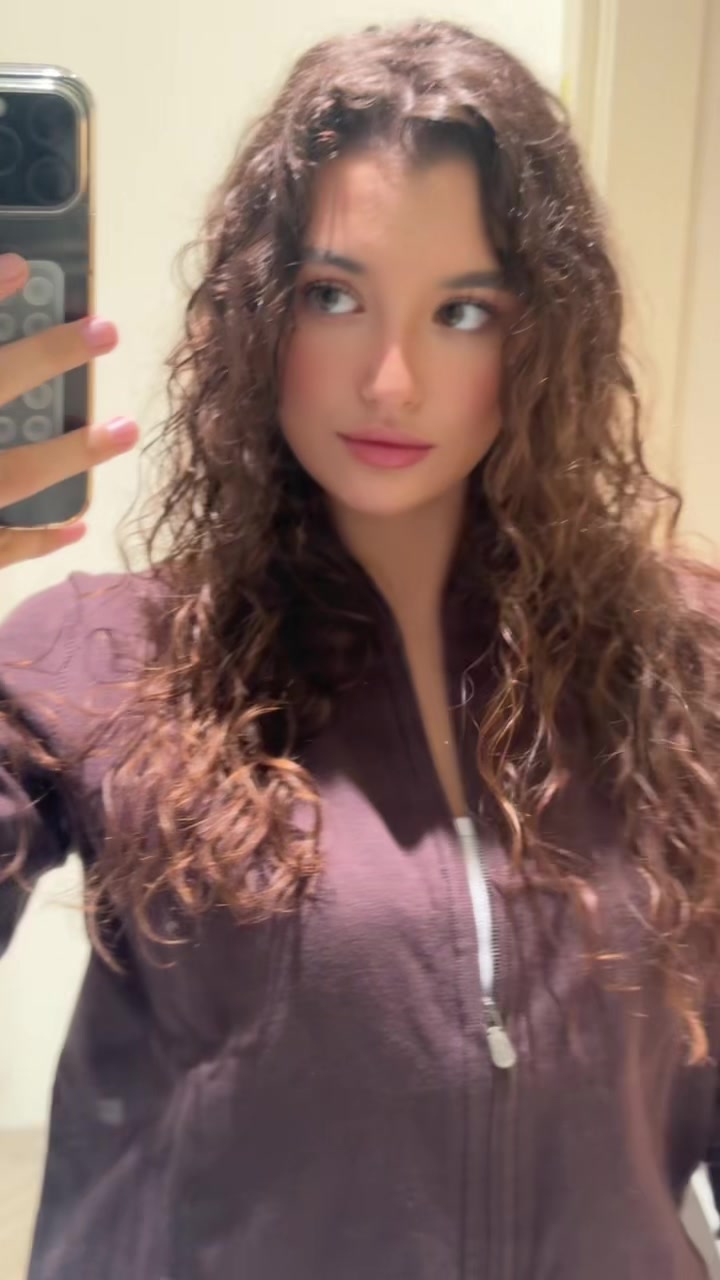 @лиза