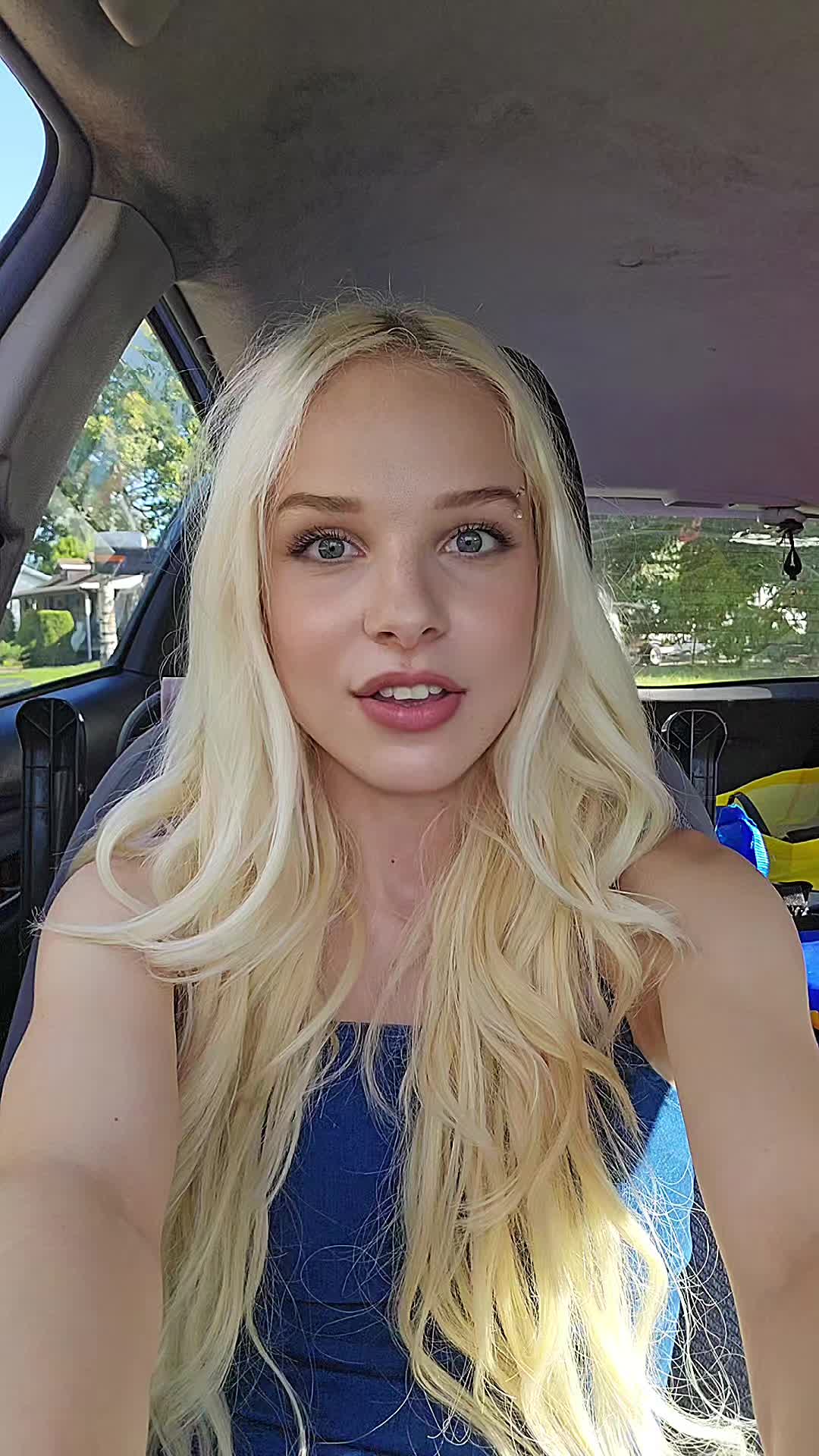 @Lilie De Lorimier