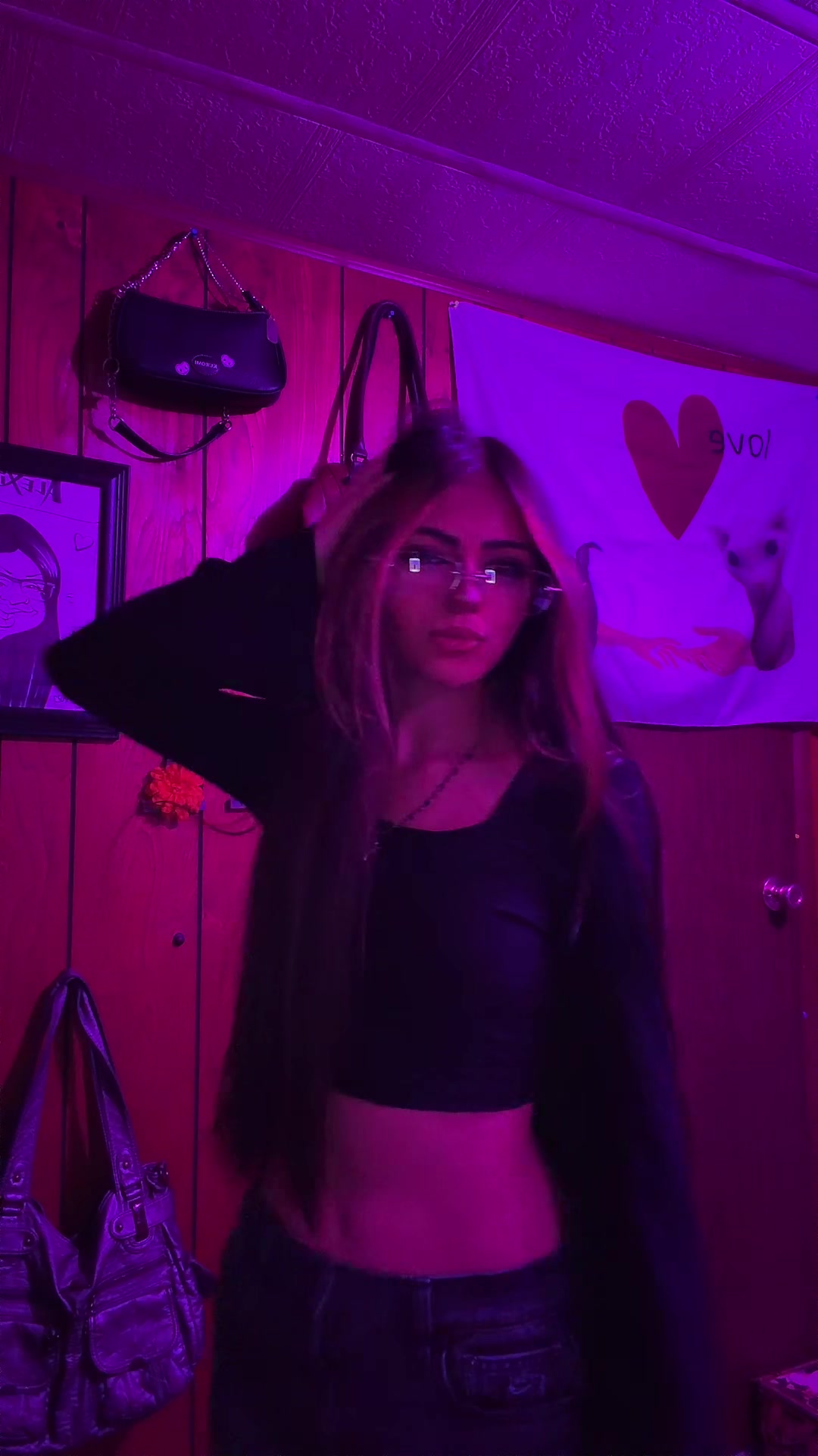 @Alexis🥀🎸🎧