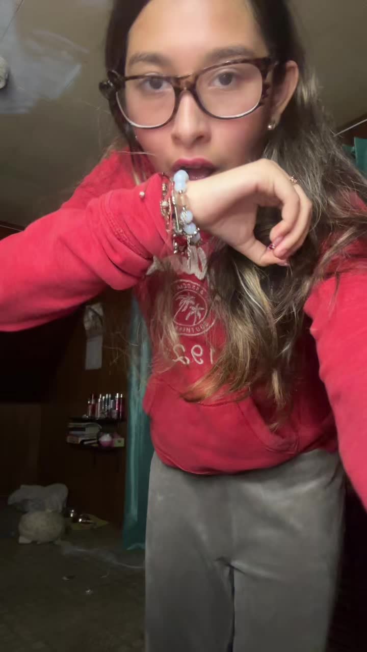 @Estrella 😶&zwj;🌫️
