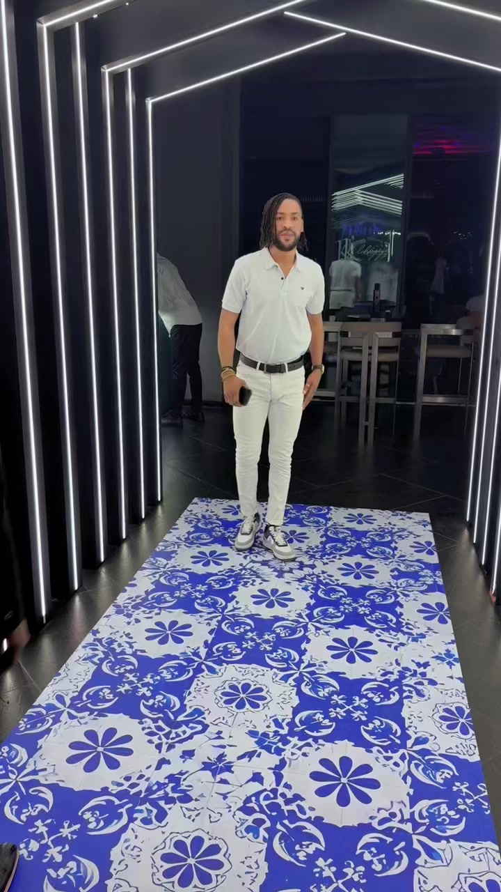 @La main 🖐️ d’or le roi 🤴