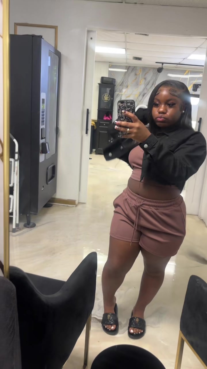 @Xuri🧍🏾♀️