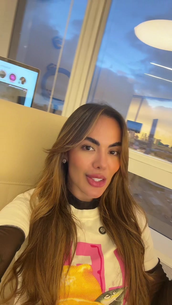@Dra. Adrielle Fiuza