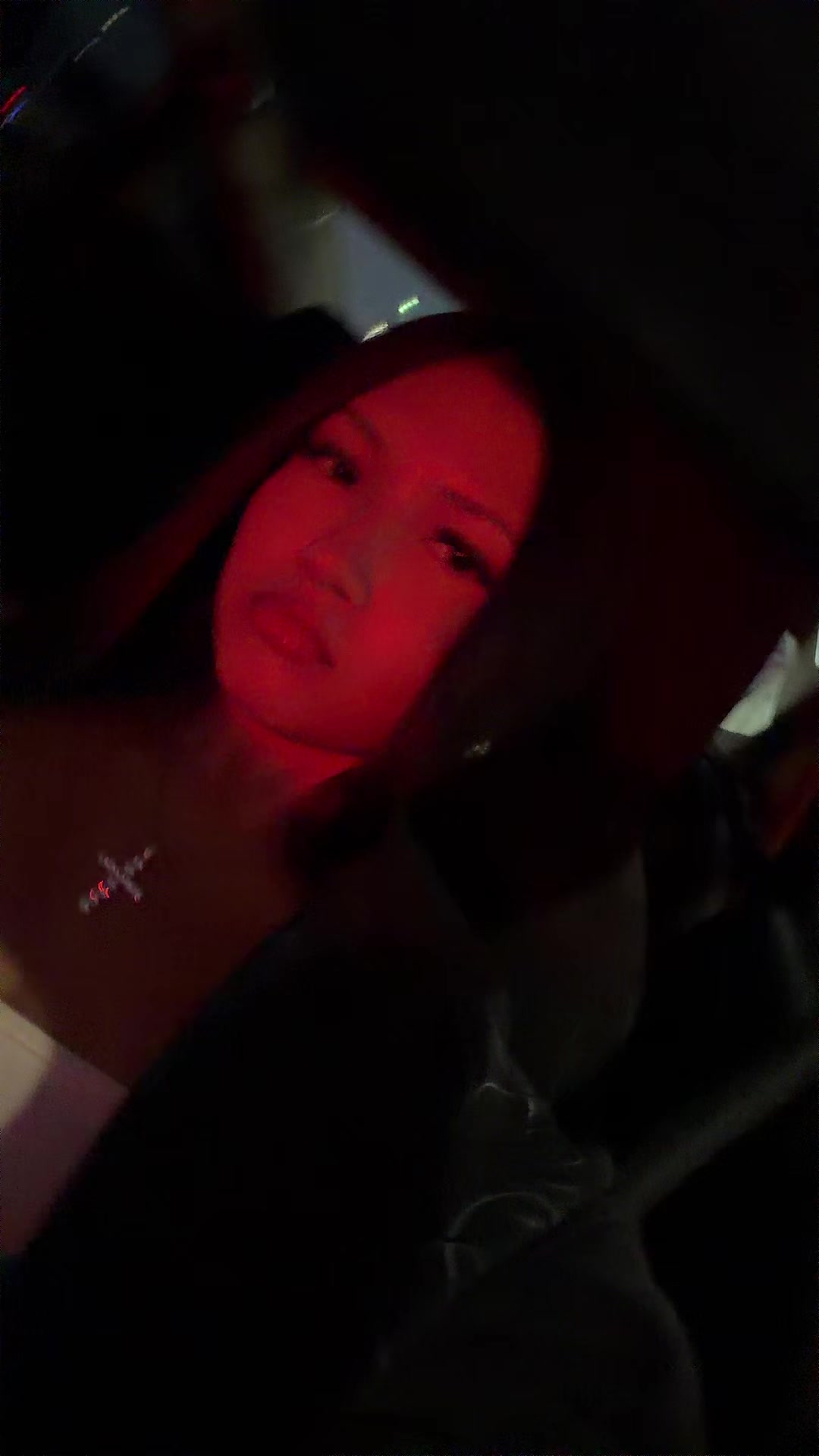 @yamila