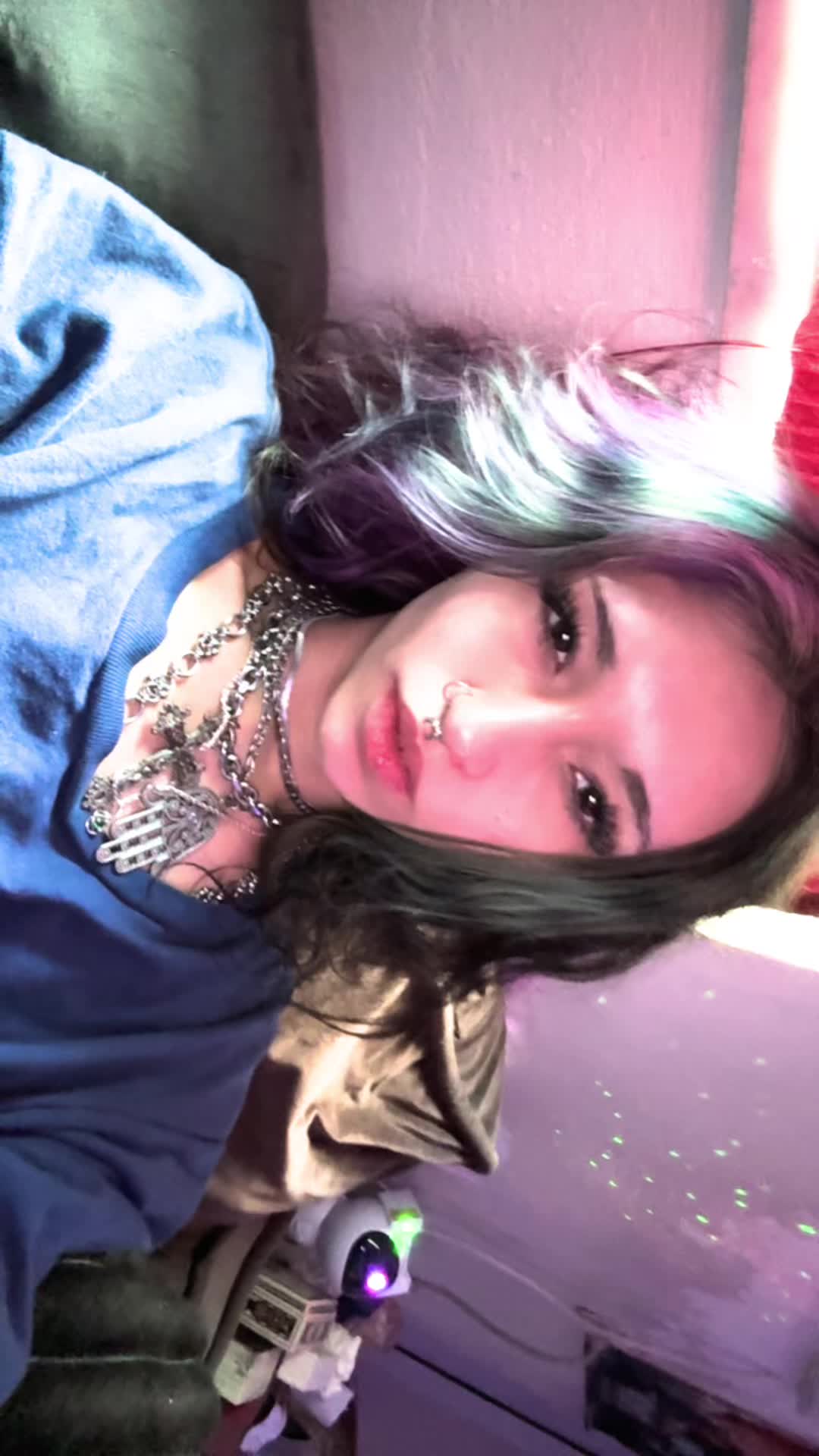 @strawberrii<3