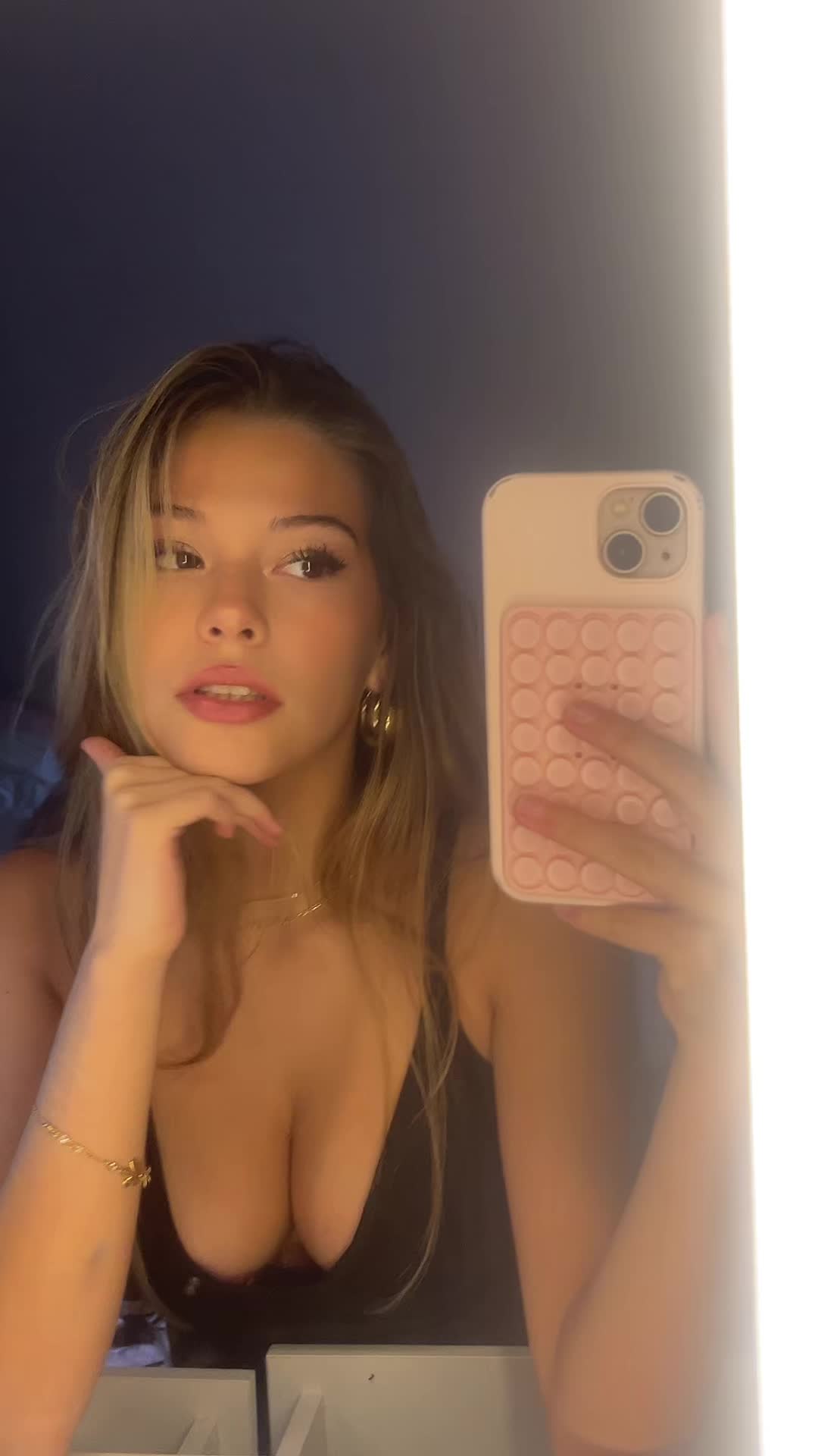 @alejandra