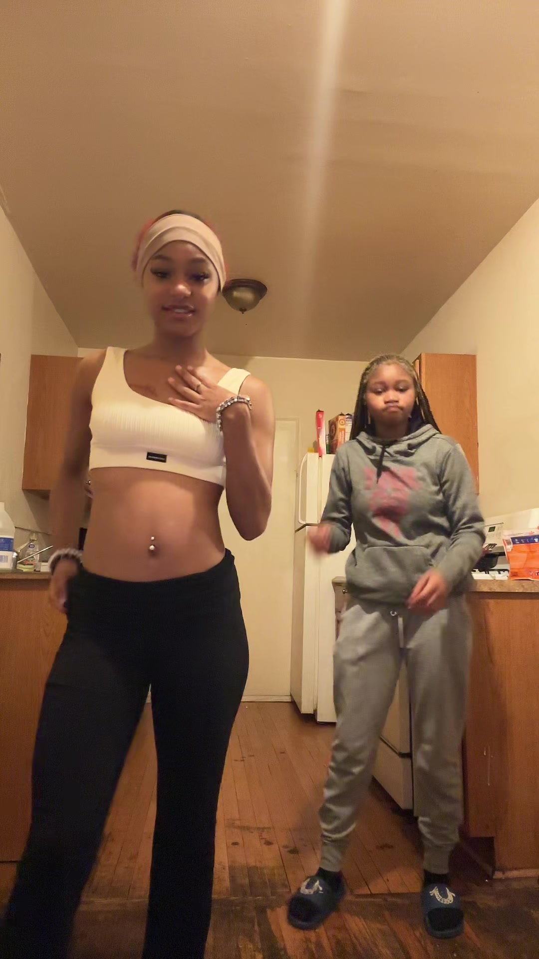 @yofavorite_LightBright🤍😫