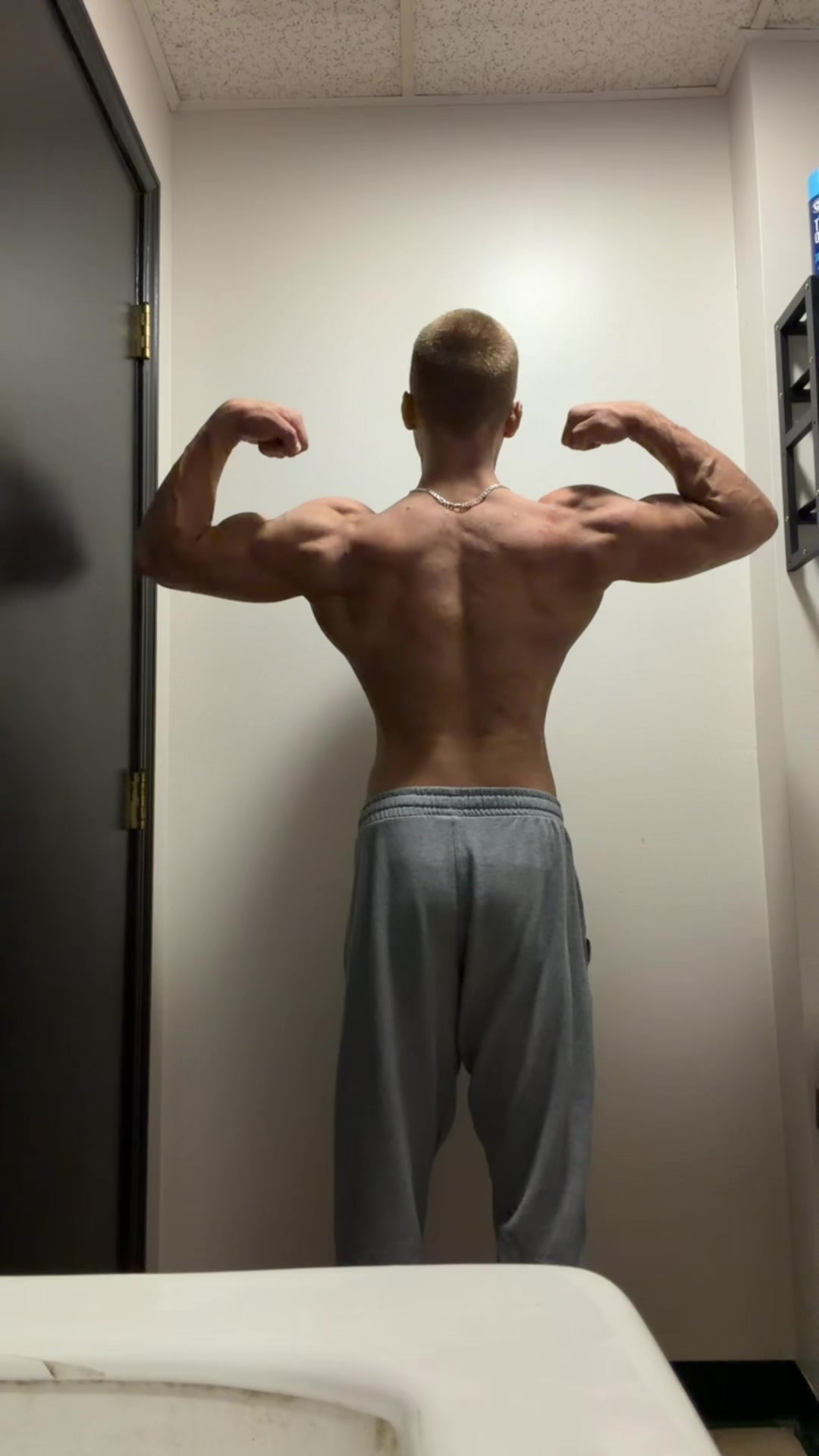 @Swolebruhz