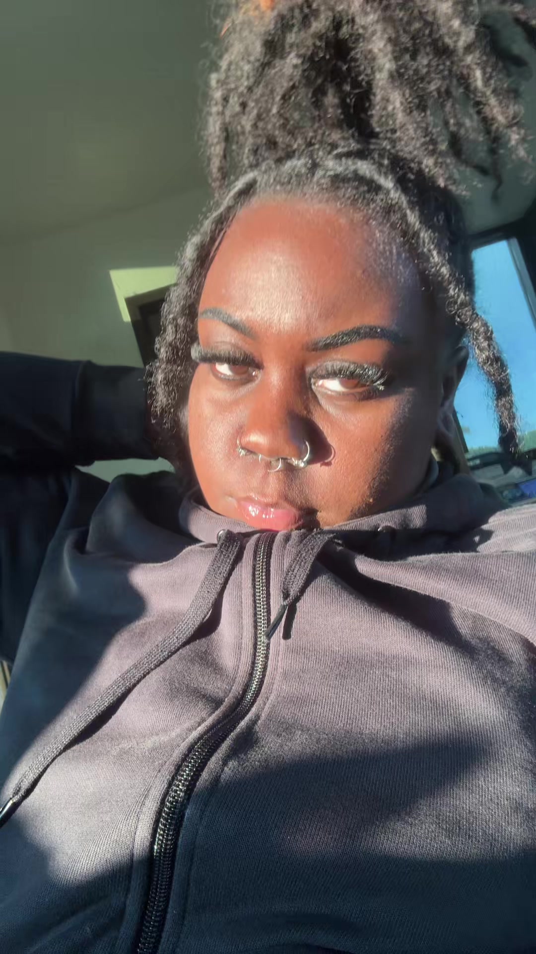 @MillionsLoading