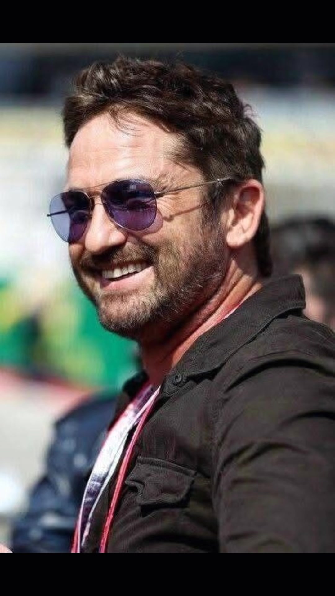 @Gerard Butler for real