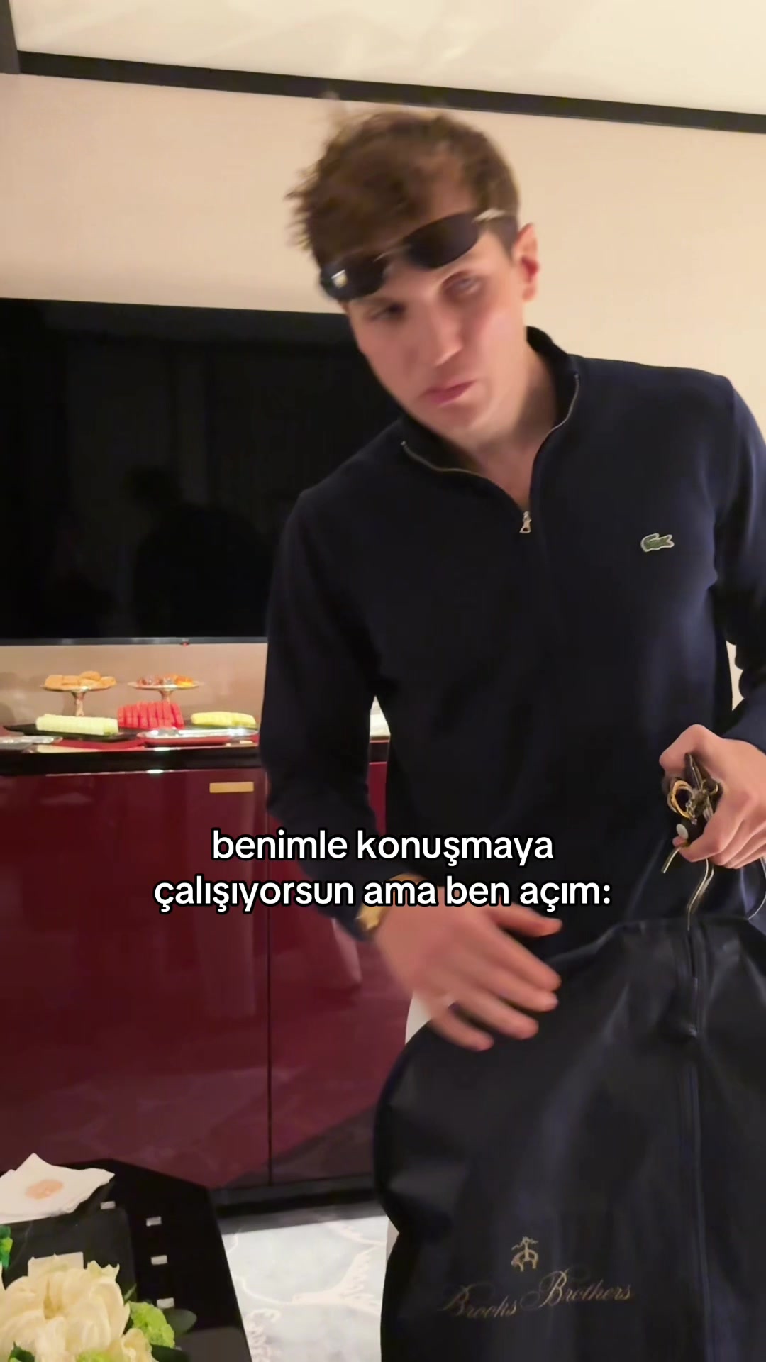 @Uyav