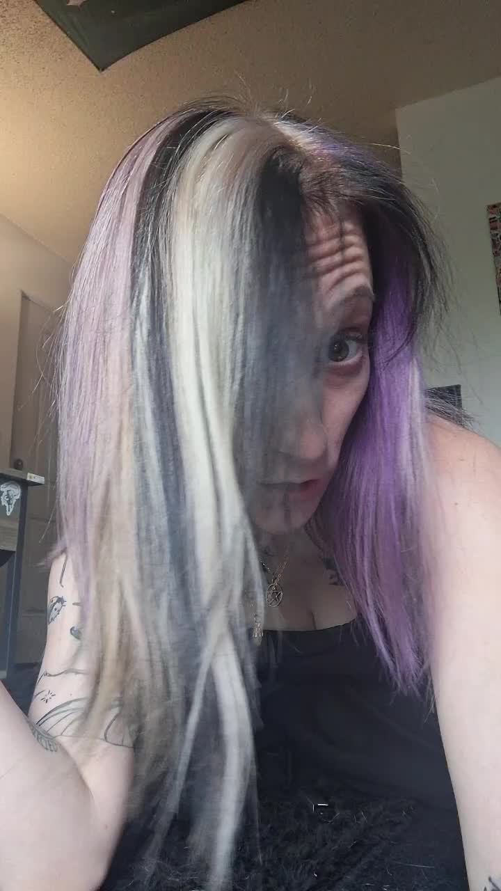 @Wrong_Bitch😈