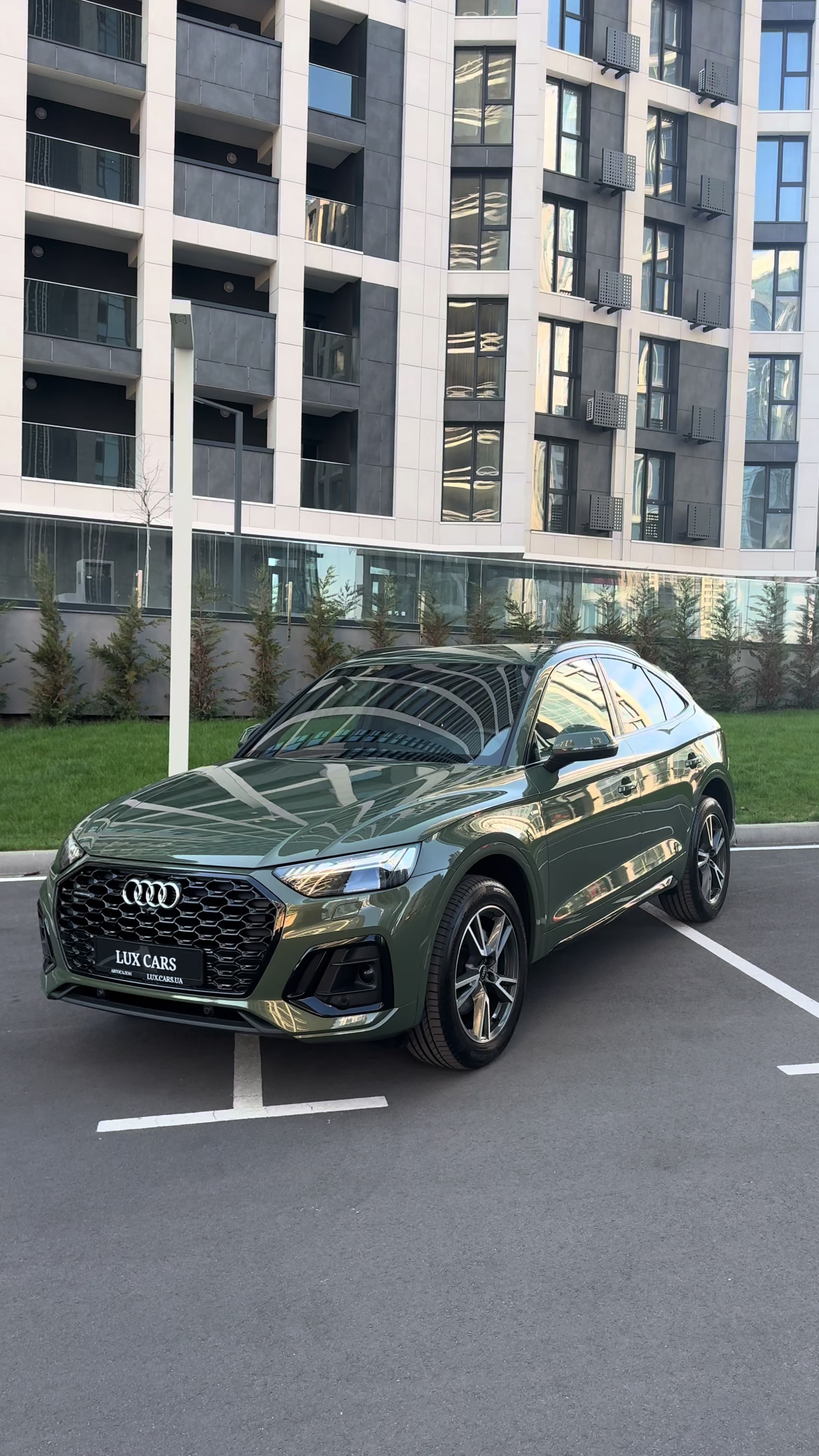 @LuxCars_Ua
