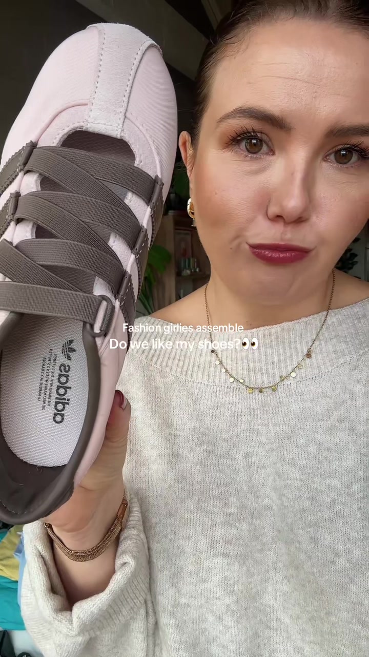 @tay_talk_tok