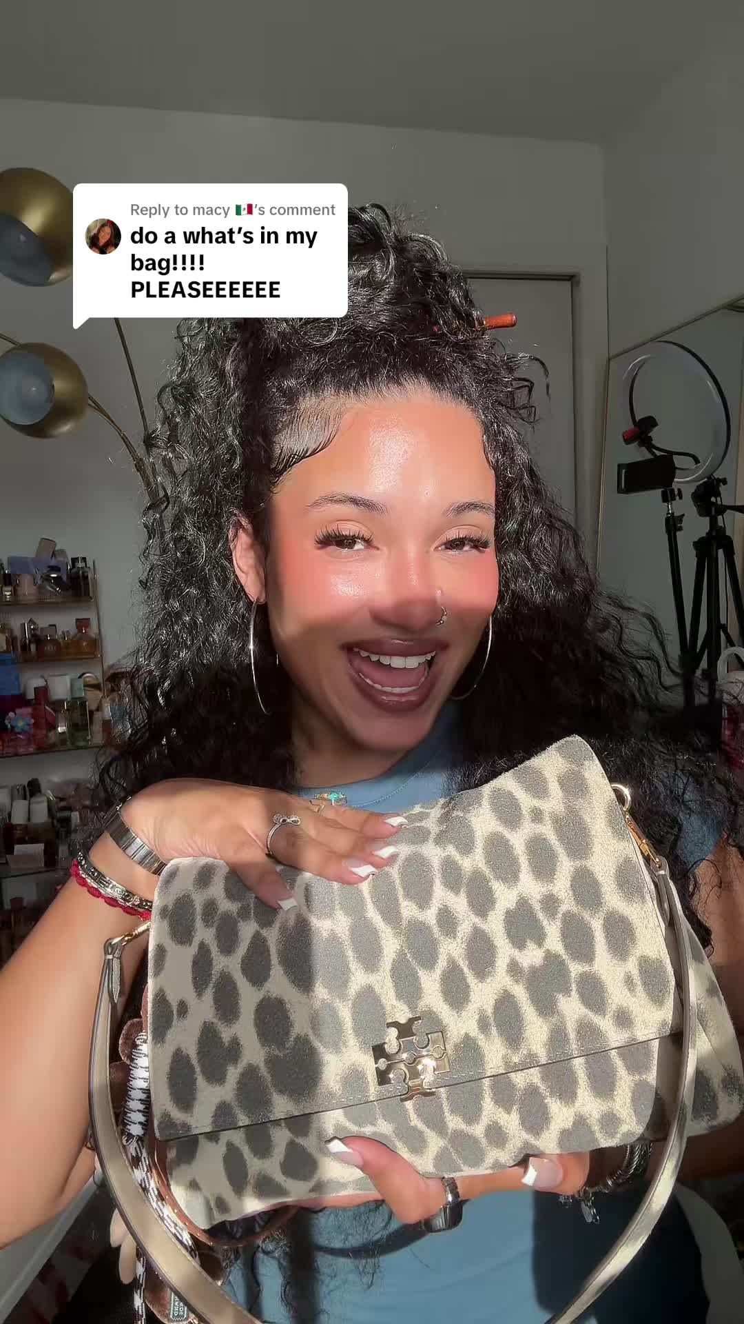 @J 🩵👜🫧