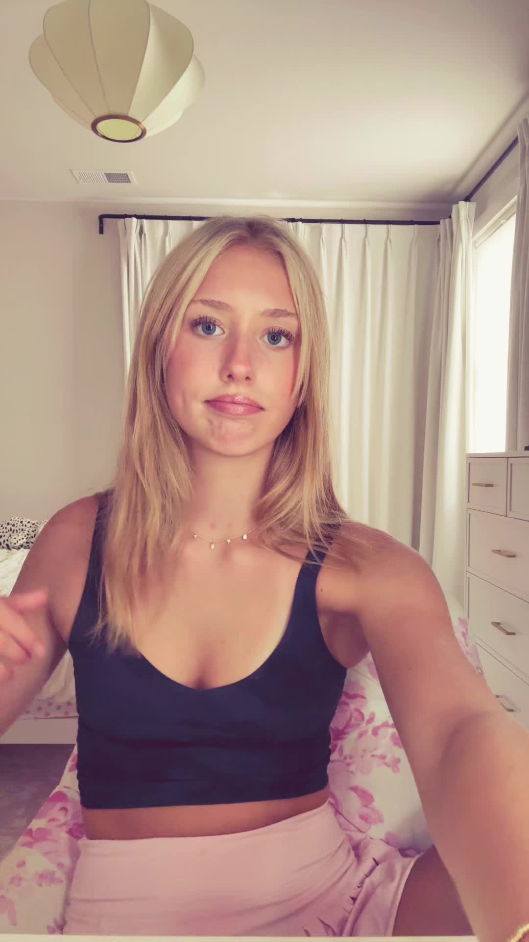 @ella🦩