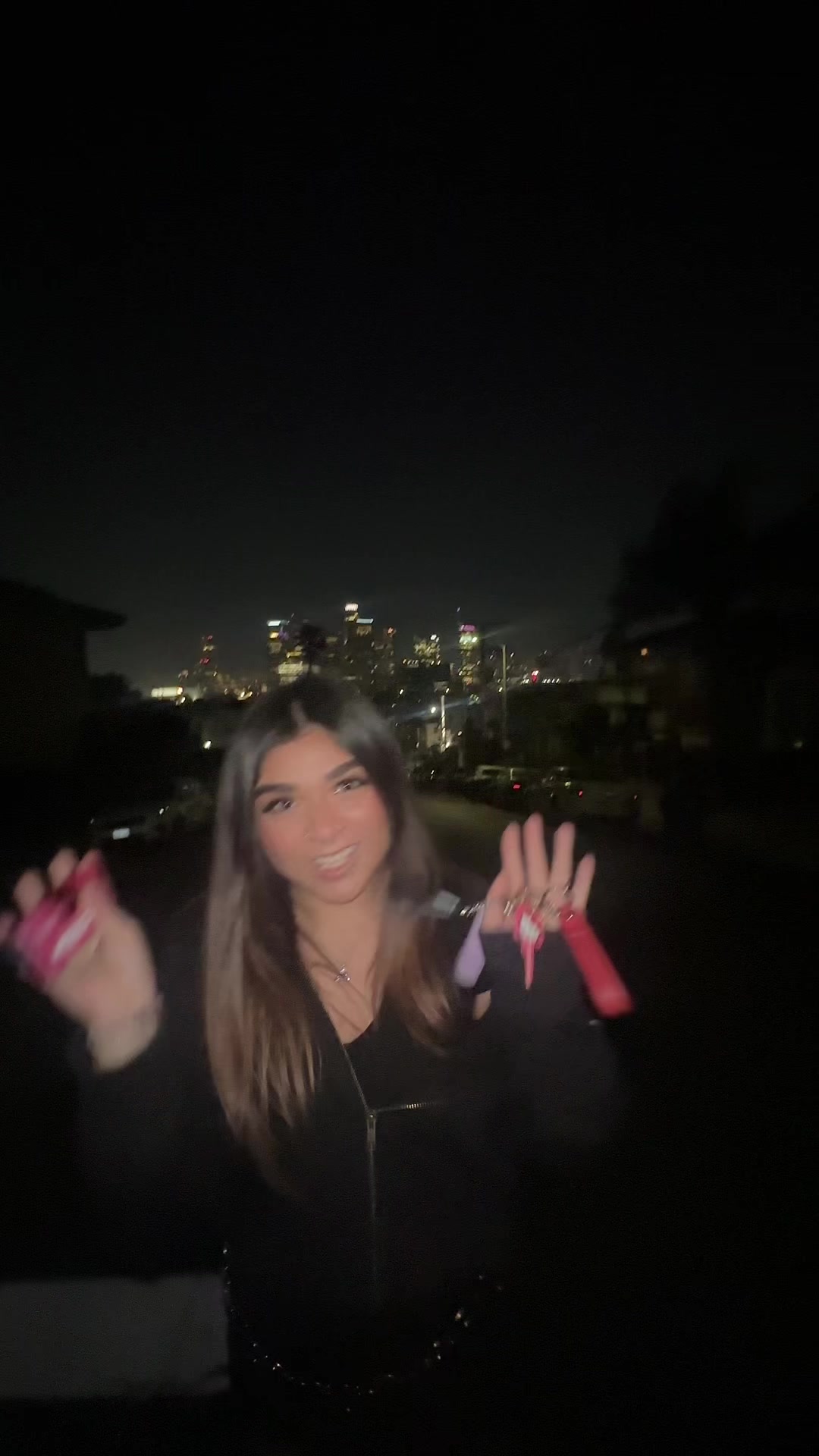@VIKKI💋