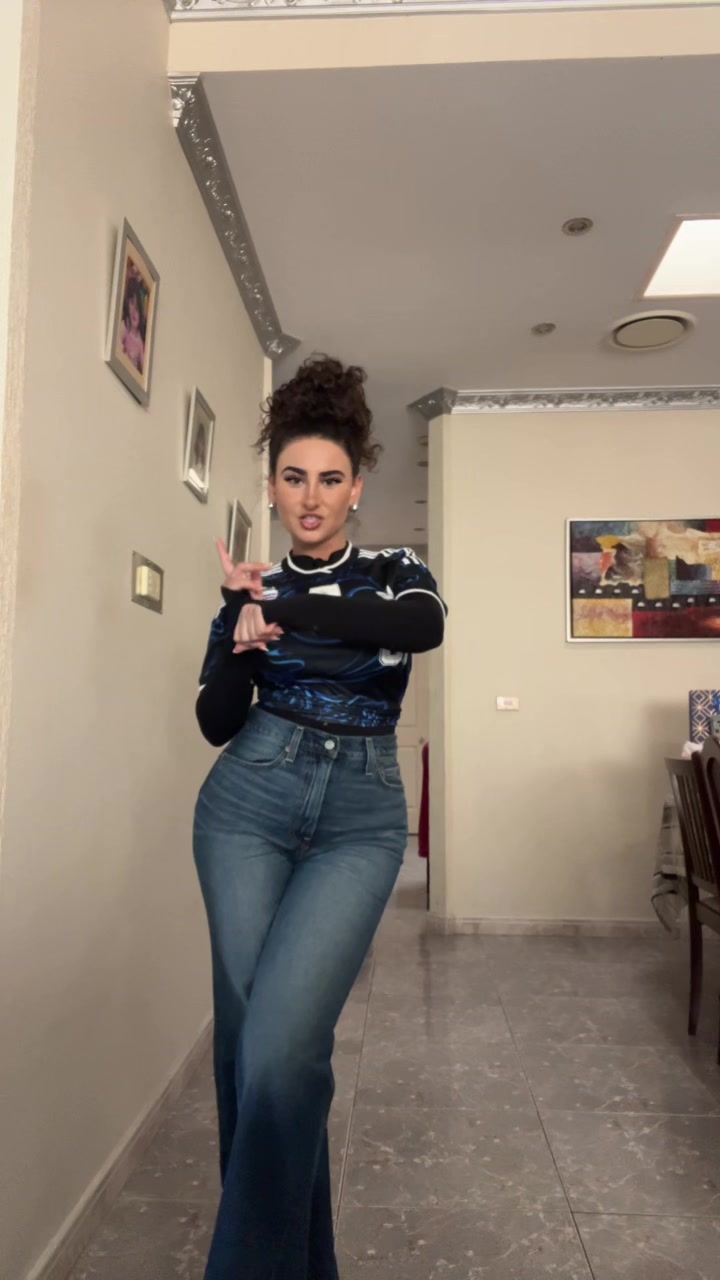 @Juliana Demirel