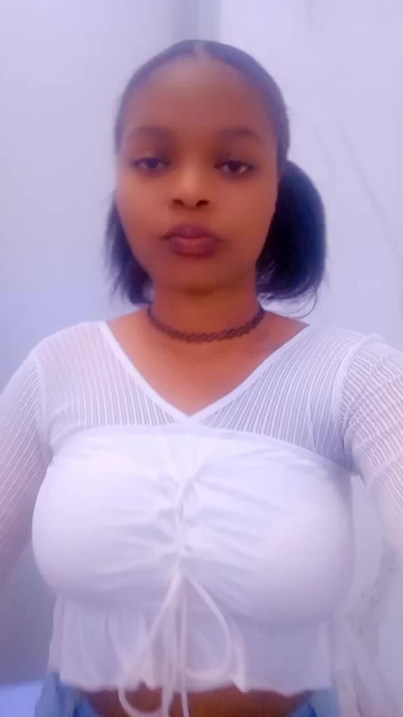 @Fashionable Dee 🥰