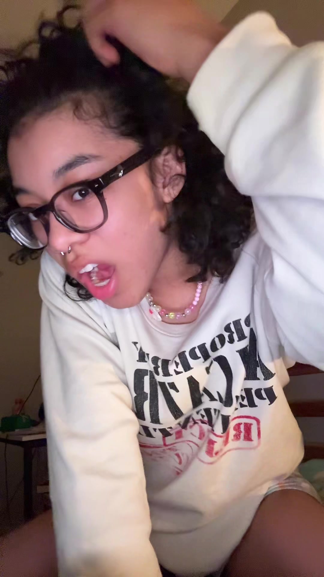@:3