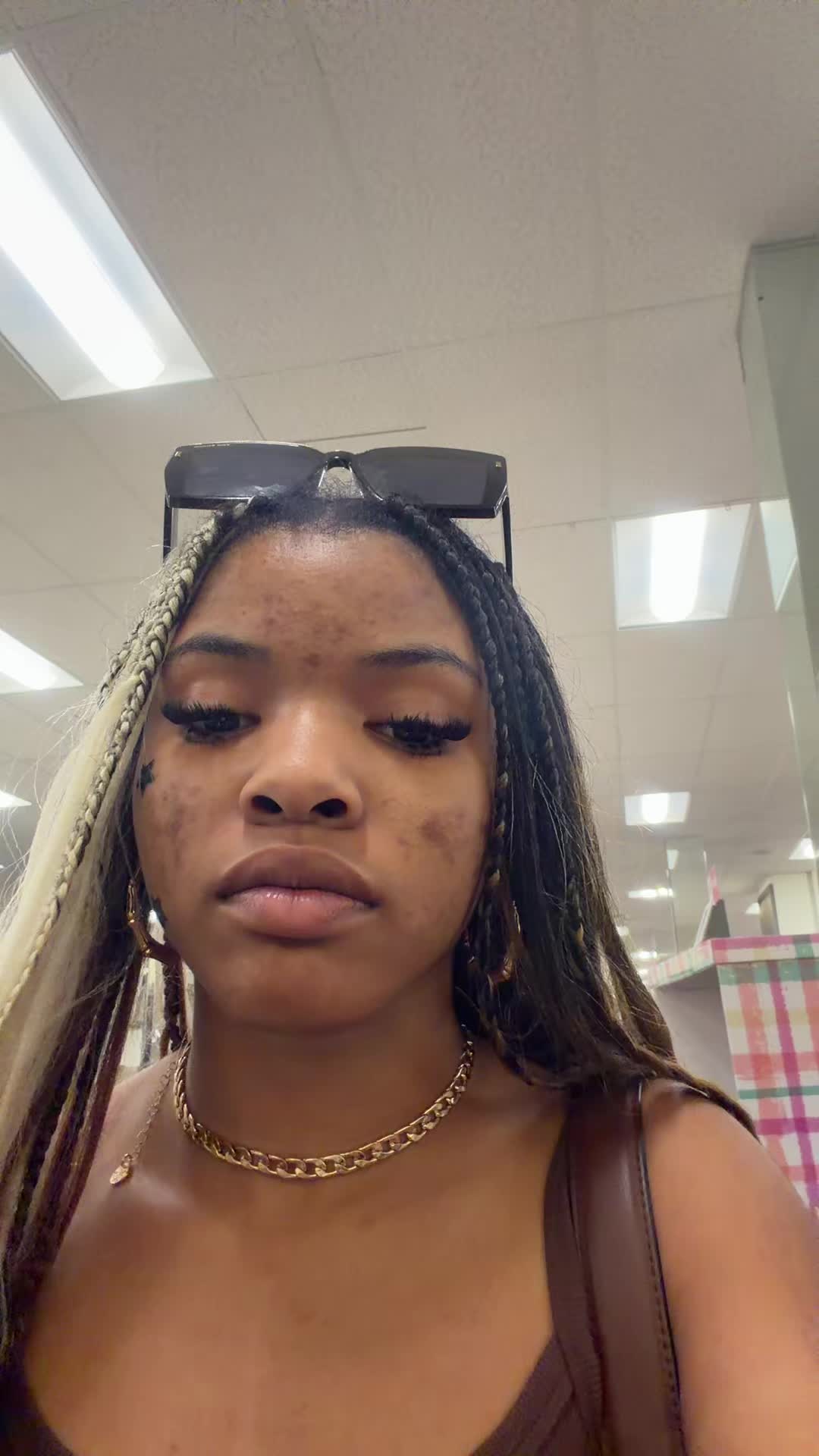 @%