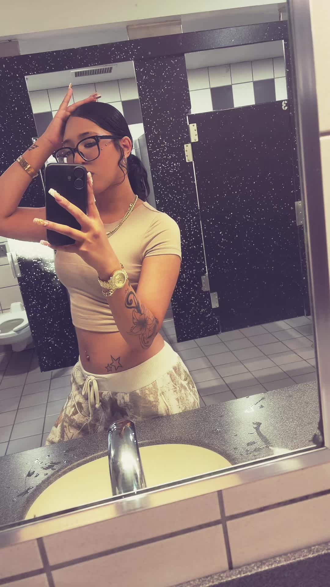 @🥀