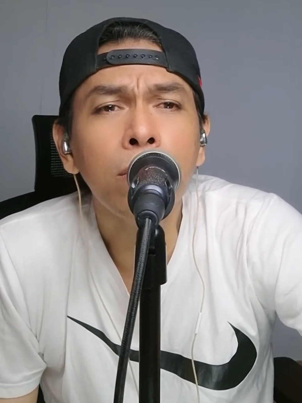 @Toni