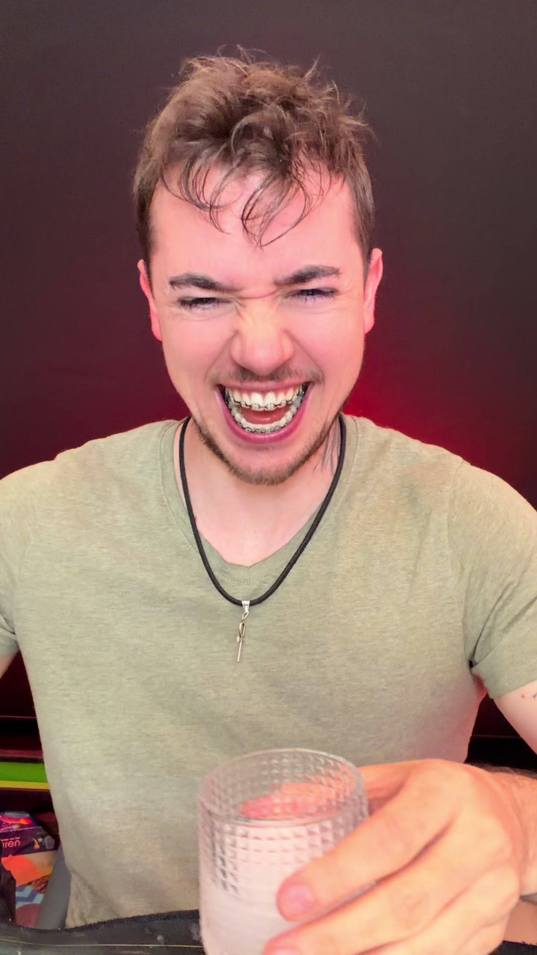 @ASMR TOM RED