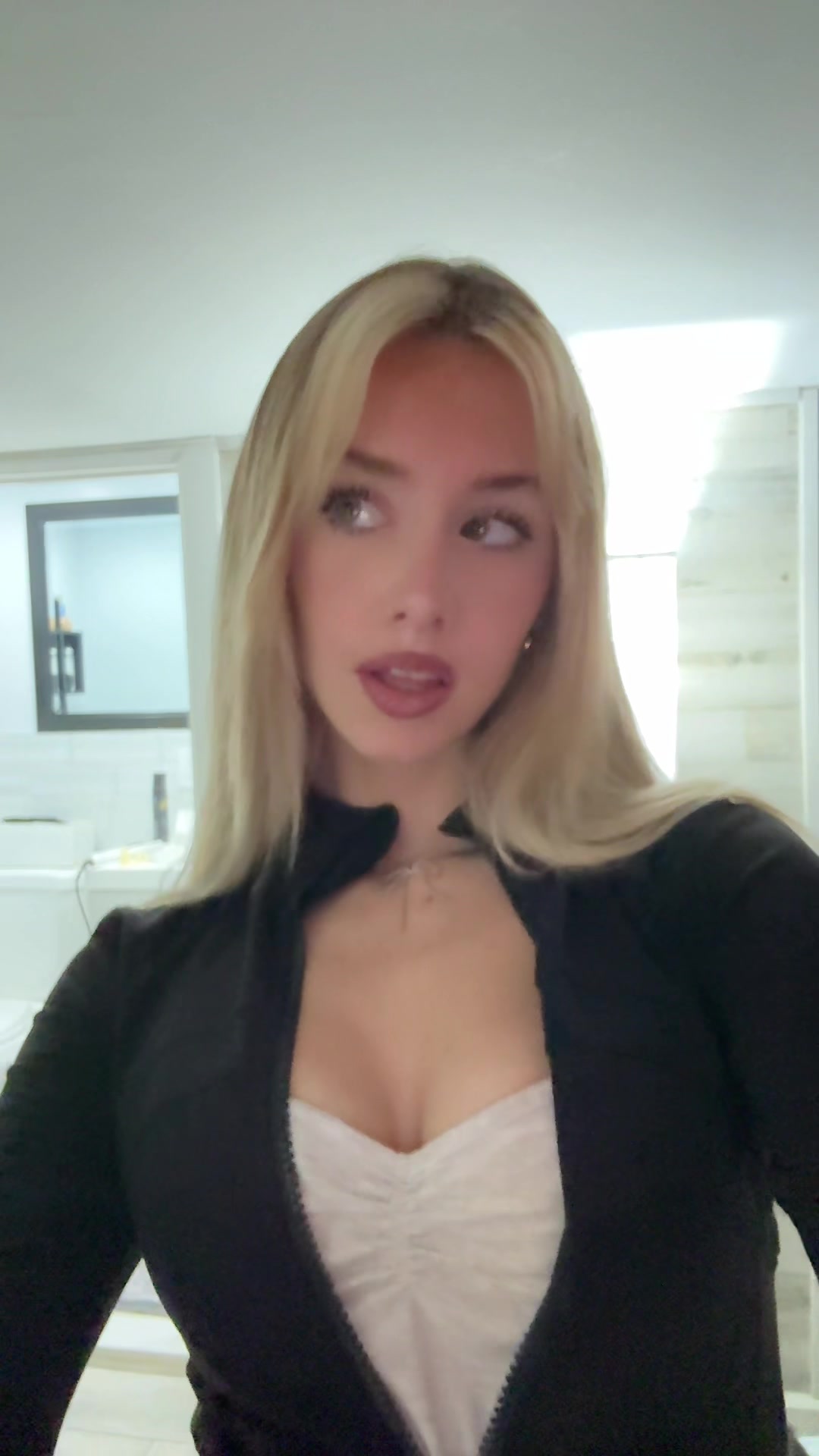 @zo&euml; mae ✰