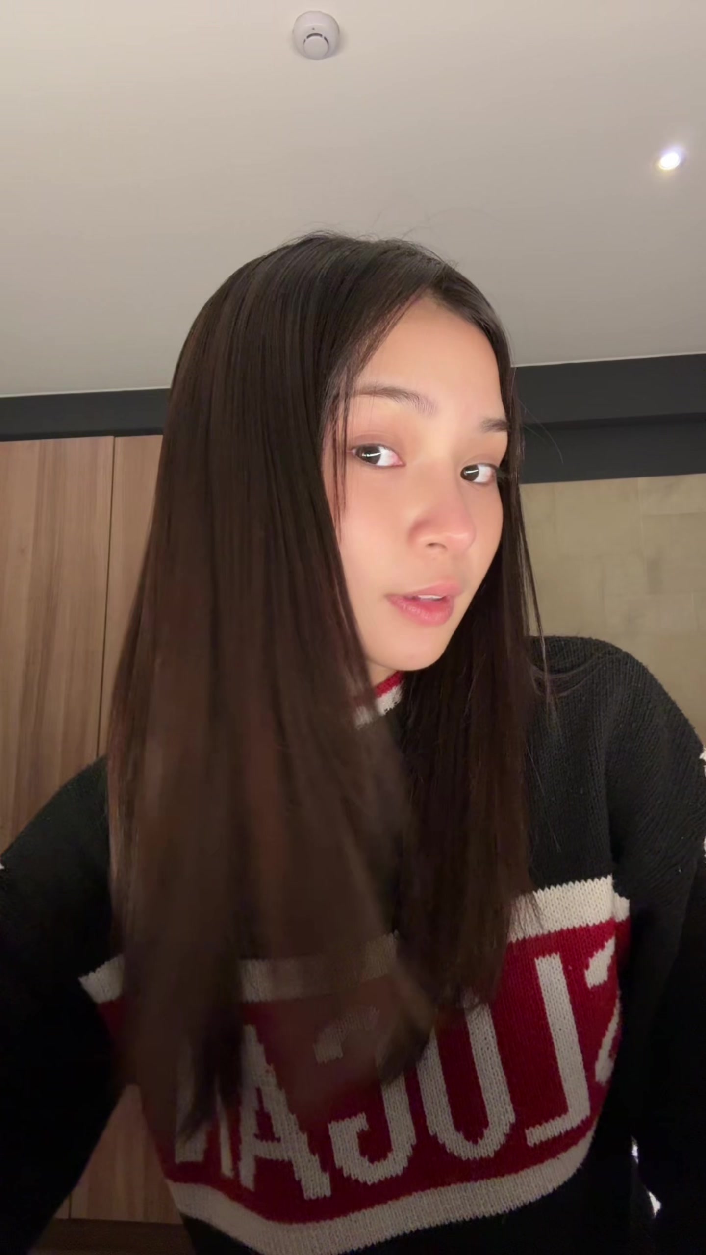 @Elahh