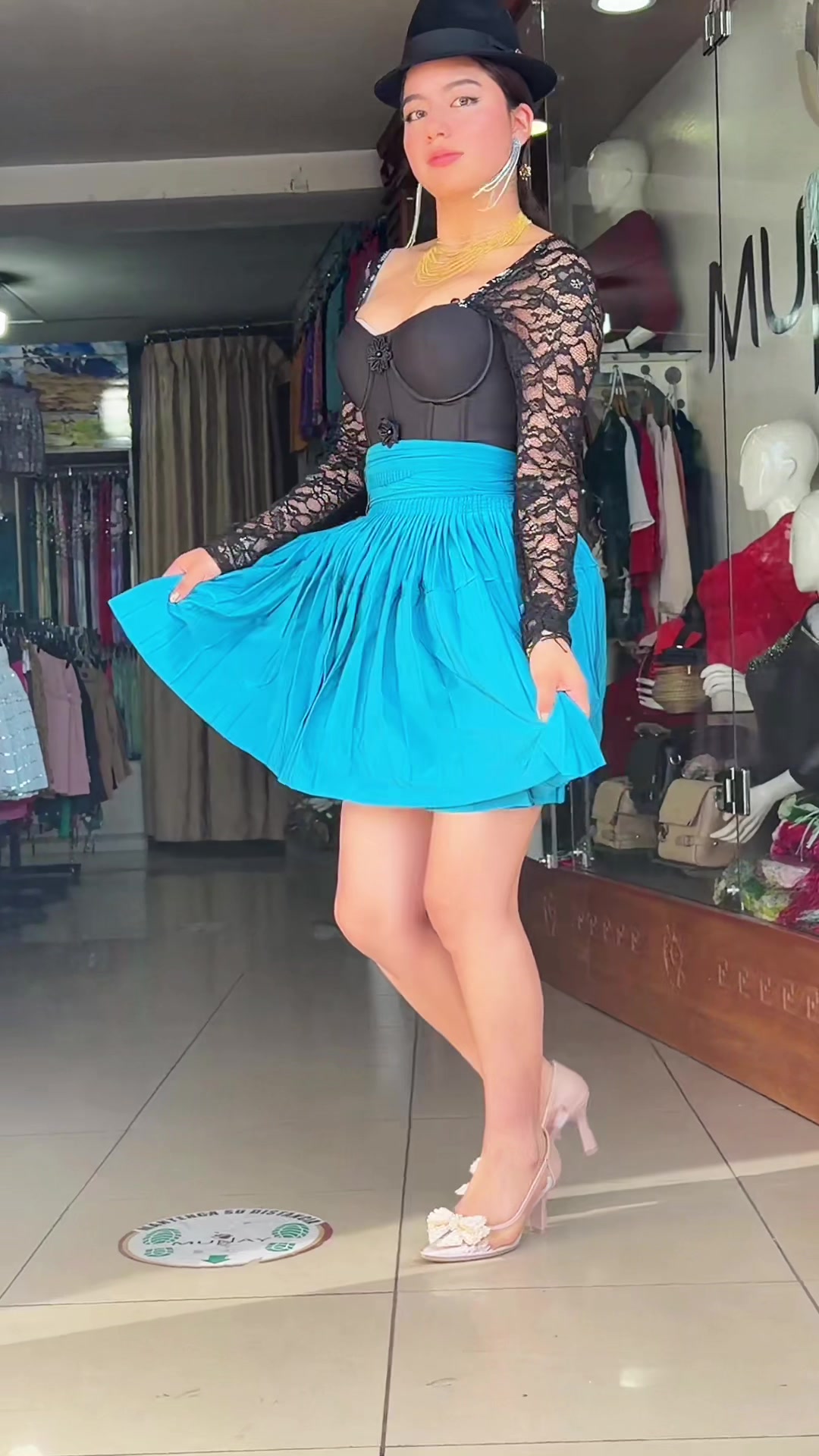 @MUNAY BEAUTIFULL