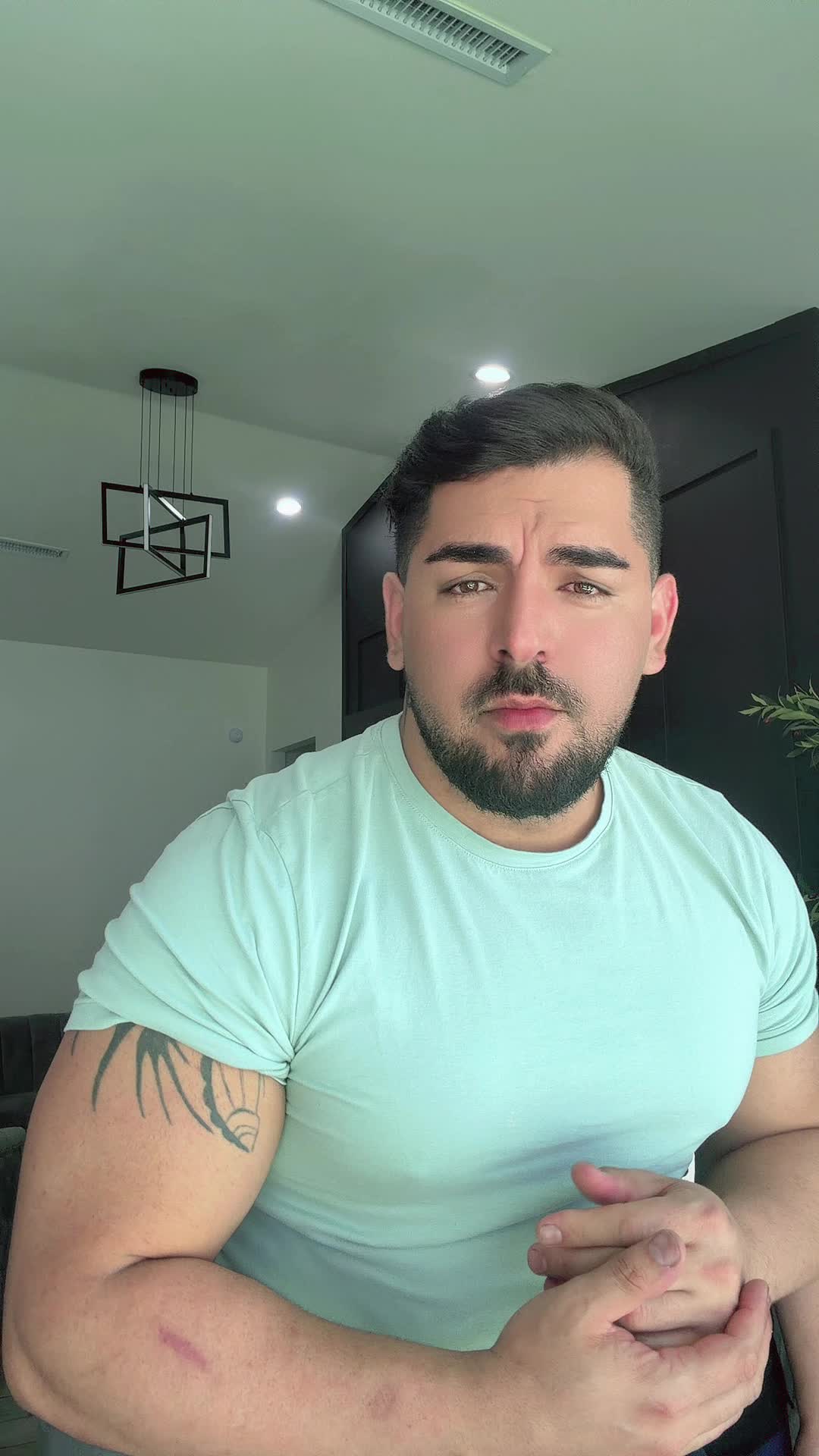 @Cesariquito