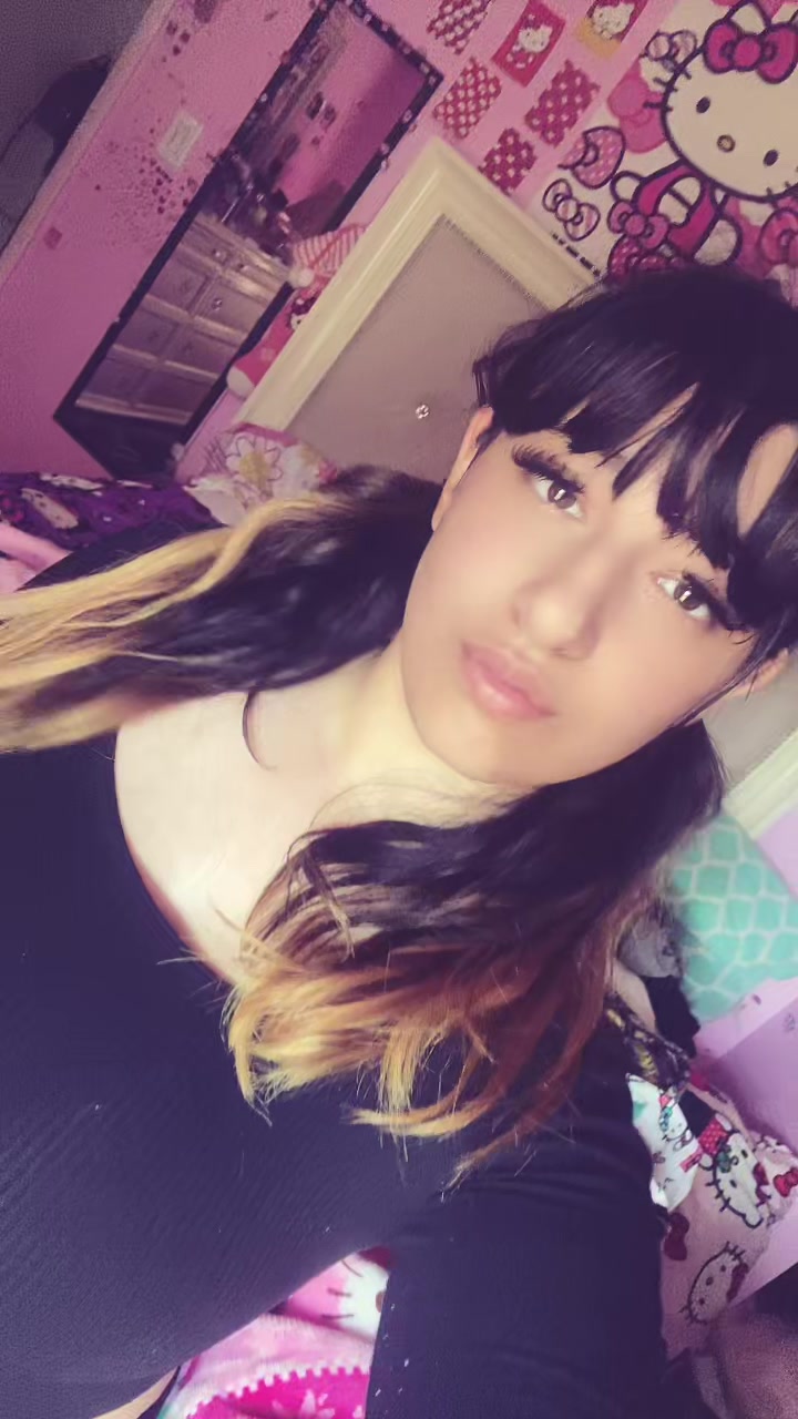@sarahnextdoorgirl:)