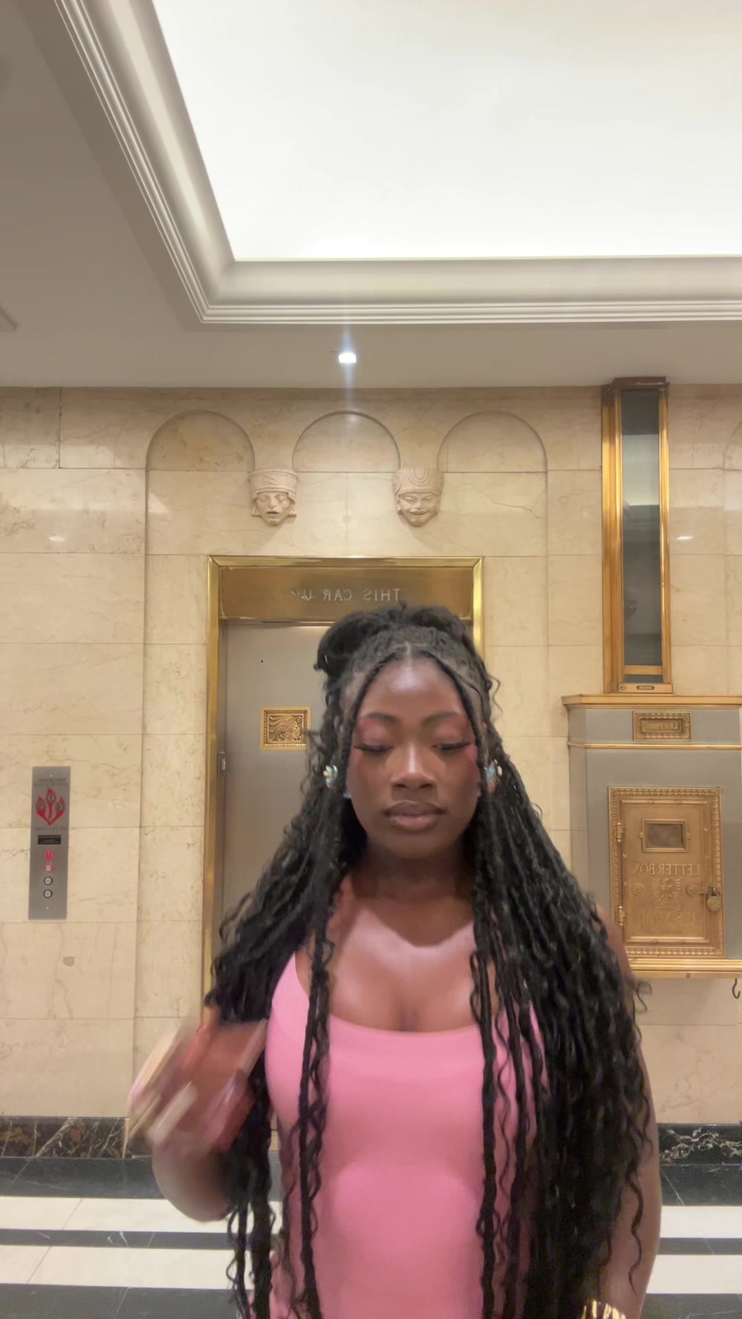 @Ayotee